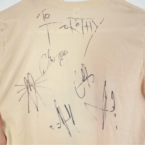 Carolina Liar Signed Tee Shirt Womens Size Medium Large Crewneck Short Sleeve - Picture 5 of 9